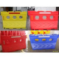 塑料水馬尺寸規格及浙江余姚市城區科旋滾塑容器廠交通設備批發介紹